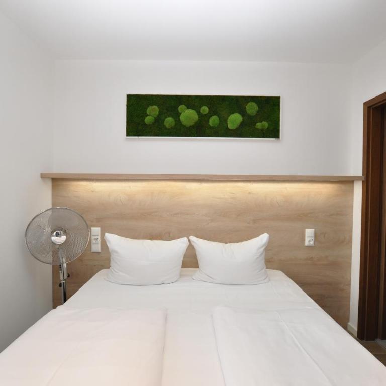Hotel Perlach Allee by Blattl - Superior Queen Room - 5