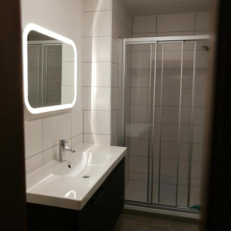Gemütliche Wohnung 10 Minuten vom See entfernt - Apartment mit 2 Schlafzimmern - 8