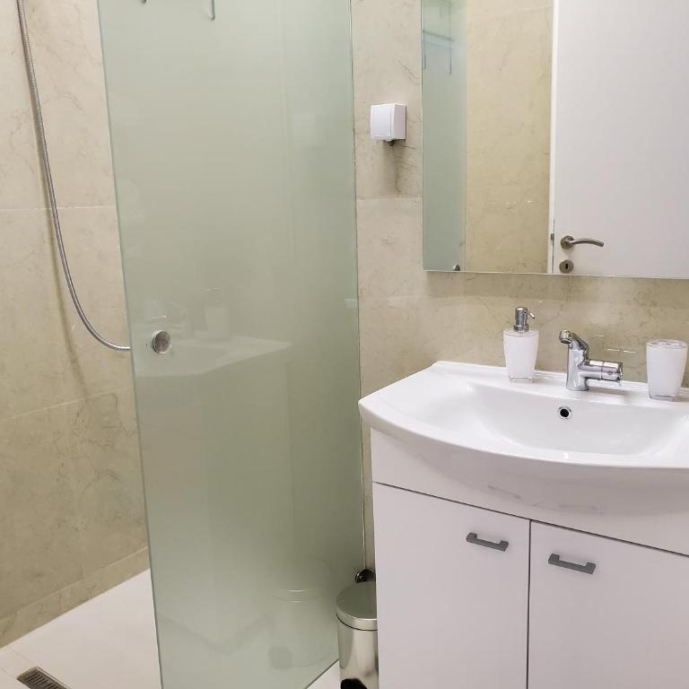 MM Apartment - One-Bedroom Apartment - 4