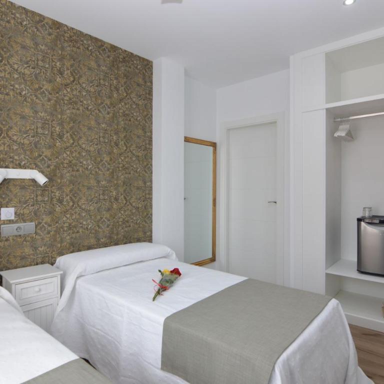 Hotel Castillo Benidorm - Habitación Doble con balcón - 2 camas - 5