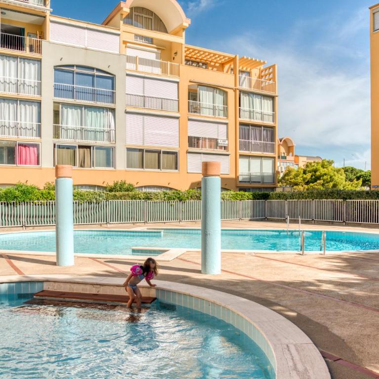 Appartement et Studio Le Méditerranée Port Soleil - Apartment with Sea View - 22