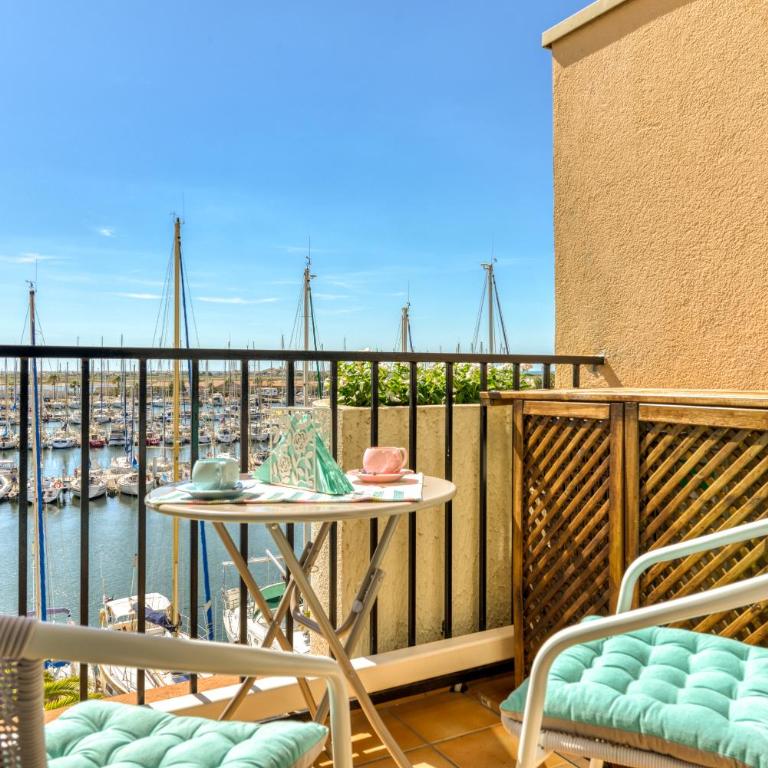 Appartement et Studio Le Méditerranée Port Soleil - Apartment with Sea View - 4