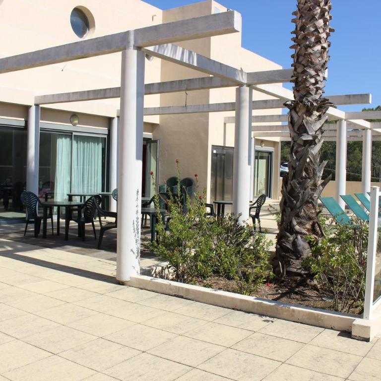 Résidence Les Pins Parasols de la Roque - Appartement 2 Chambres - Côté Piscine - 25