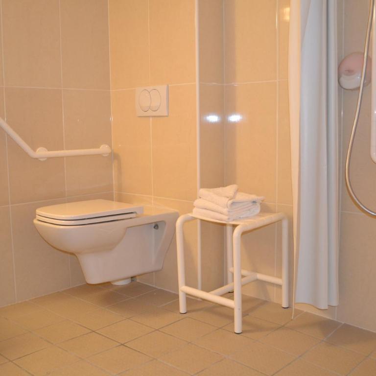 B&B HOTEL Grenoble Centre Alpexpo - Chambre Double - Accessible aux Personnes à Mobilité Réduite - 6