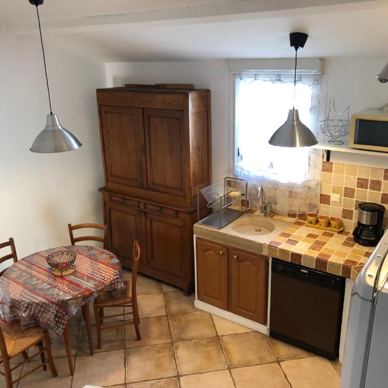 Sanary/mer ~ Maison de vacances ~ 6 couchages - Casa con 3 Camere da Letto - 4
