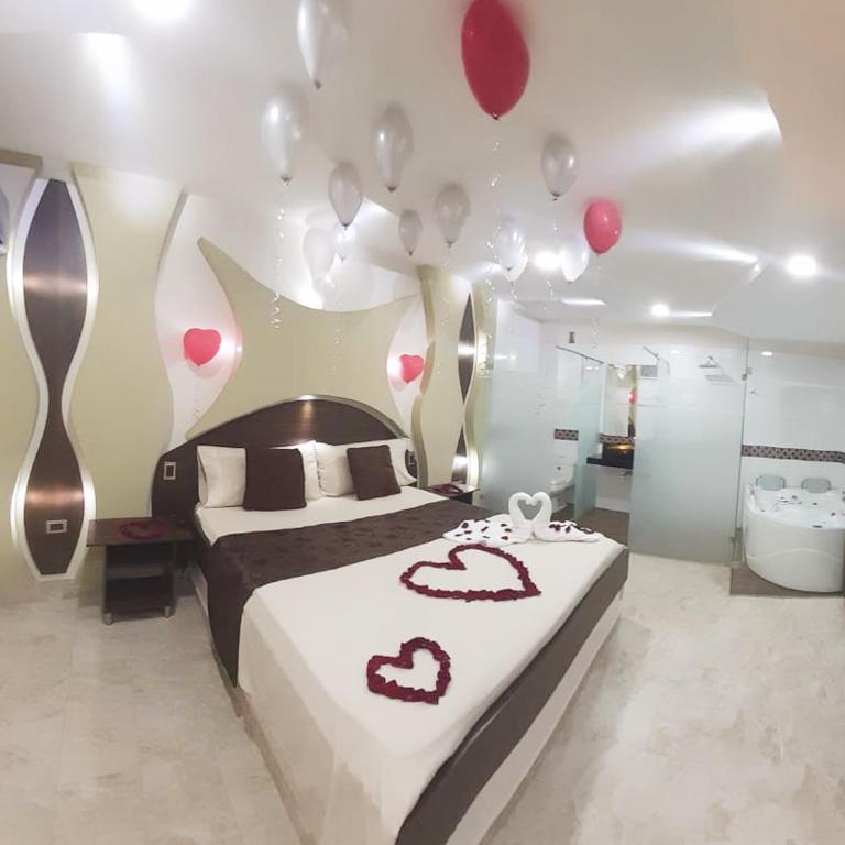 Hotel Diamante Real Cienaga - Suite con bañera de hidromasaje y cama grande - 1