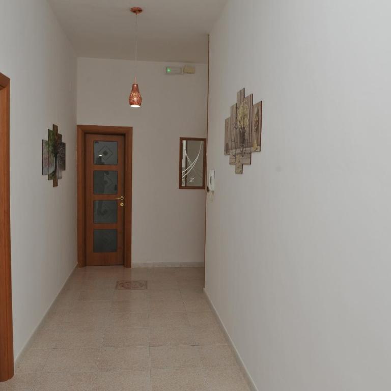 Casa Sarahouse - One-Bedroom Apartment - 18