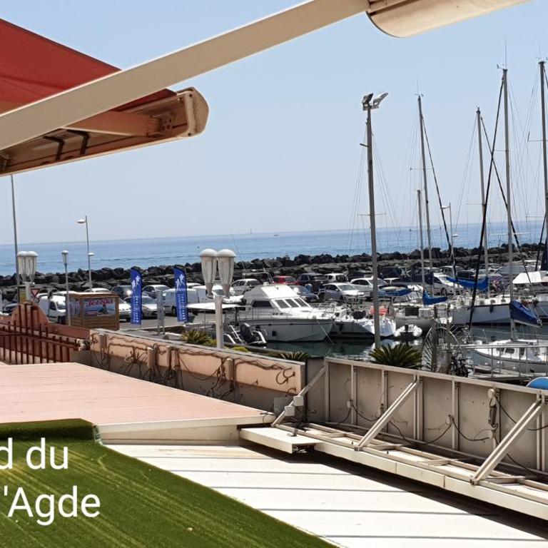 Résidence de standing la Pêcherie Spacieux T3 comme un cocon familial vue mer et sur l'avant port Sur le bout du bout de Cap d'Agde seule cap en Occitanie - Apartment with Sea View - 43