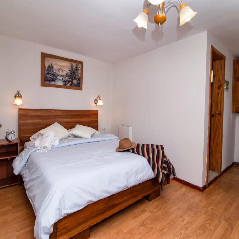 Hosteria Papagayo Cotopaxi - Superior Queen Room - 1