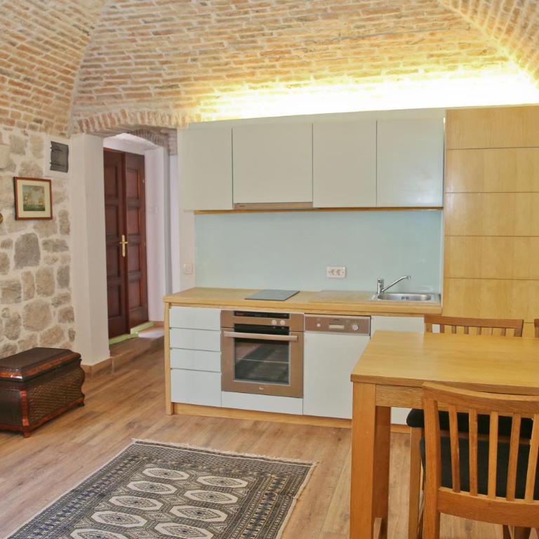 Large Luxury Waterfront Villa 500 square meters with Private Pool and Private Beach for 14 People,PS5,Imac 27",WIFI 7 - Villa with Private Pool - 24
