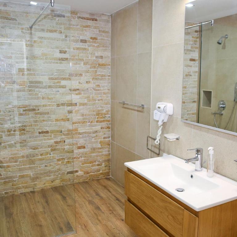 Large Luxury Waterfront Villa 500 square meters with Private Pool and Private Beach for 14 People,PS5,Imac 27",WIFI 7 - Villa with Private Pool - 28