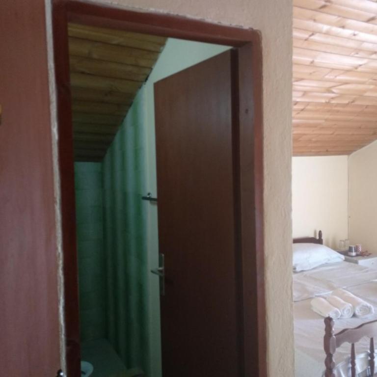Kuća Anka - Double or Twin Room with Bathroom - 7