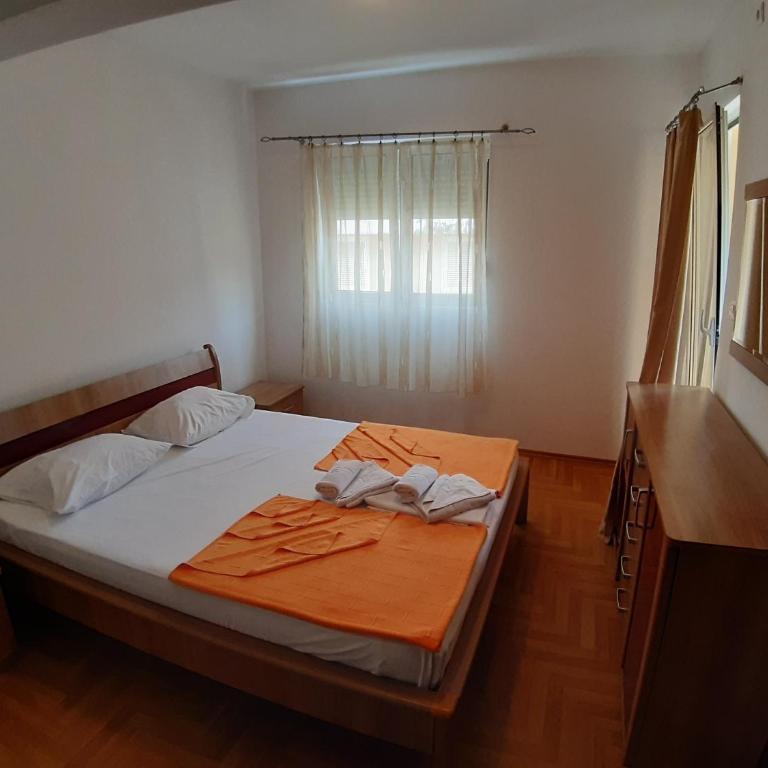 Apartmani Jovan - Deluks Apartman sa 3 Spavaće Sobe - 5