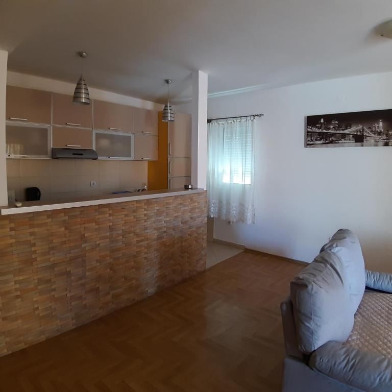 Apartmani Jovan - Deluks Apartman sa 3 Spavaće Sobe - 14