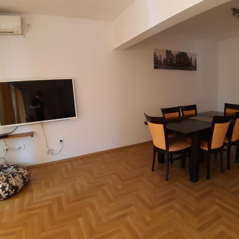 Apartmani Jovan - Deluks Apartman sa 3 Spavaće Sobe - 16