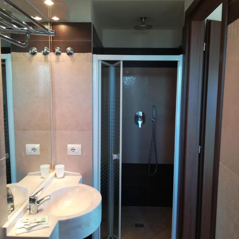 Residenza Grand Hotel Riccione - Apartment with Balcony and Sea View - Separate Building - 16