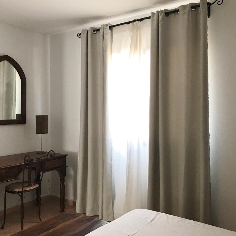 MY PRETTY HOME - Lovely and spacious surrounded by tropical gardens - private covered and uncovered terrace - pool - parking - FREE FIBRE OPTIC INTERNET - Apartamento con vistas a la piscina - 3