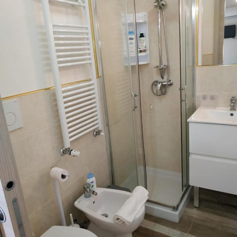 B&B Tra i mari del Salento - Chambre Double ou Lits Jumeaux avec Salle de Bains Privative - 4