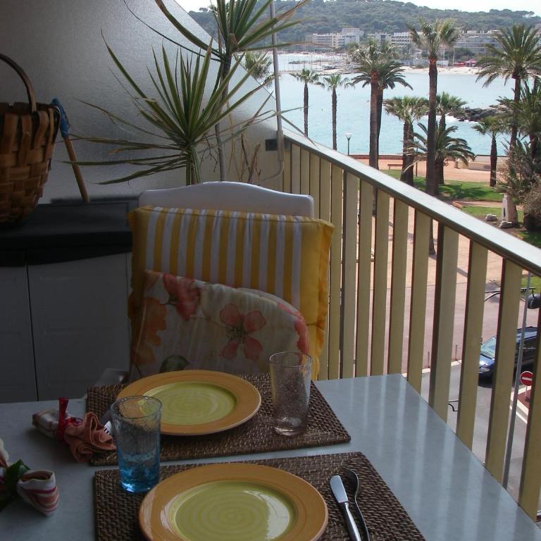 STUDIO STANDING BORD DE MER ET VUE - Appartement - Vue sur Mer - 2
