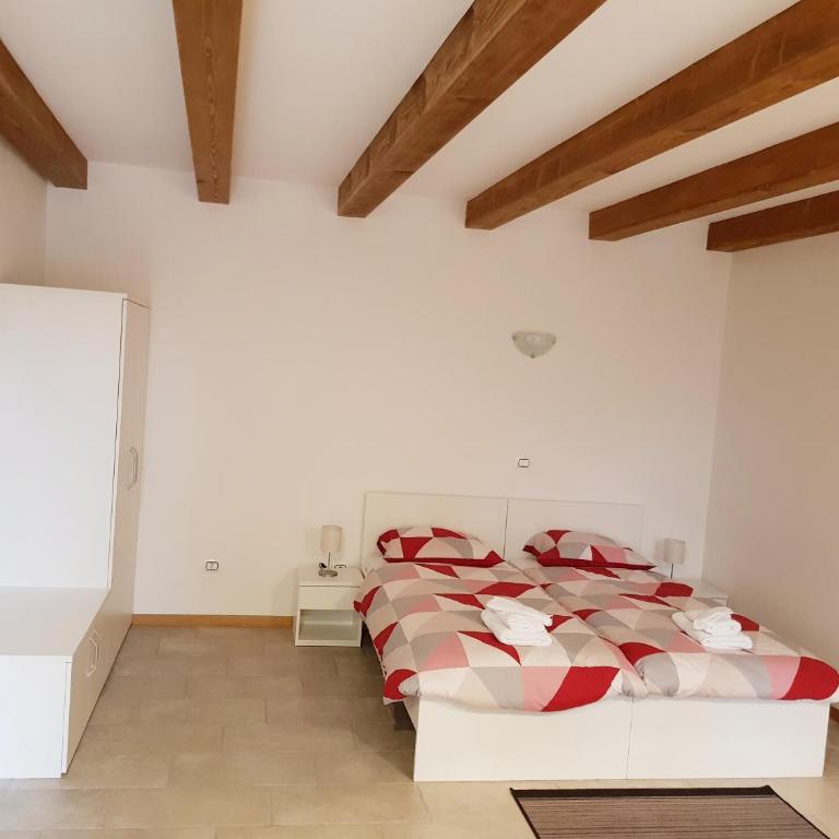 Agriturismo Kralj - Camera Doppia con Letti Singoli con Letto Supplementare - 8