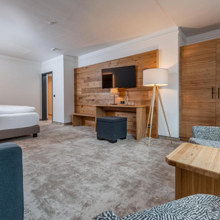 Stadtvilla Schladming Boutiquehotel - Deluxe Doppelzimmer mit Stadtblick - 4