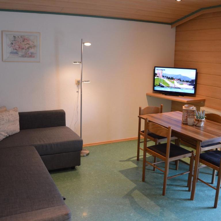 Casa Montana - One-Bedroom Apartment with Balcony - 4