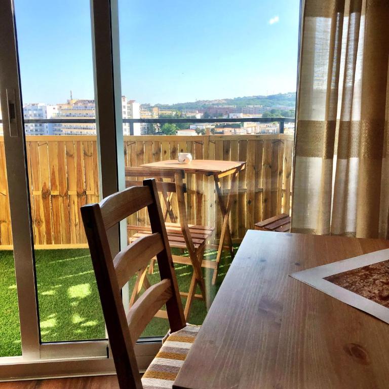 City Central Upper Floor Sunny Terrace - Apartamento Estudio - 6