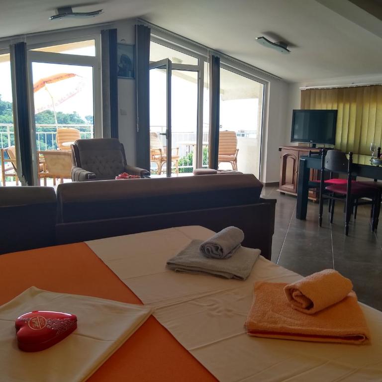 Apartmani Neda Bane - Studio sa Balkonom i Pogledom na More (4 Odrasle Osobe) - 4