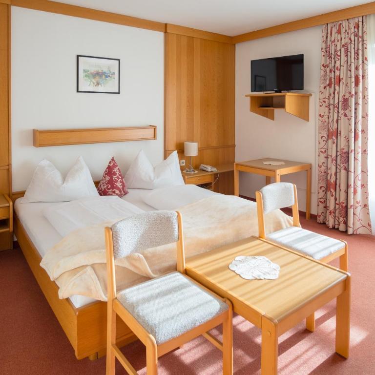 Alpenhotel Badmeister - Doppel-/Zweibettzimmer mit Balkon - 1
