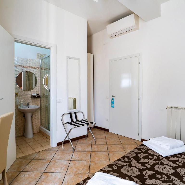 B&B La Cittadella - Camera Matrimoniale con Bagno Privato - 15