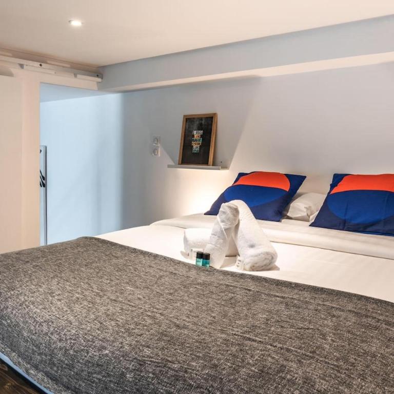 Outstanding Artist Loft - 6 guests - Marais and Canal - Appartement 2 Chambres - 5