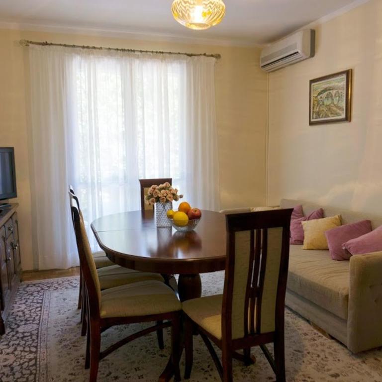 Nina - Apartment with Balcony - 15