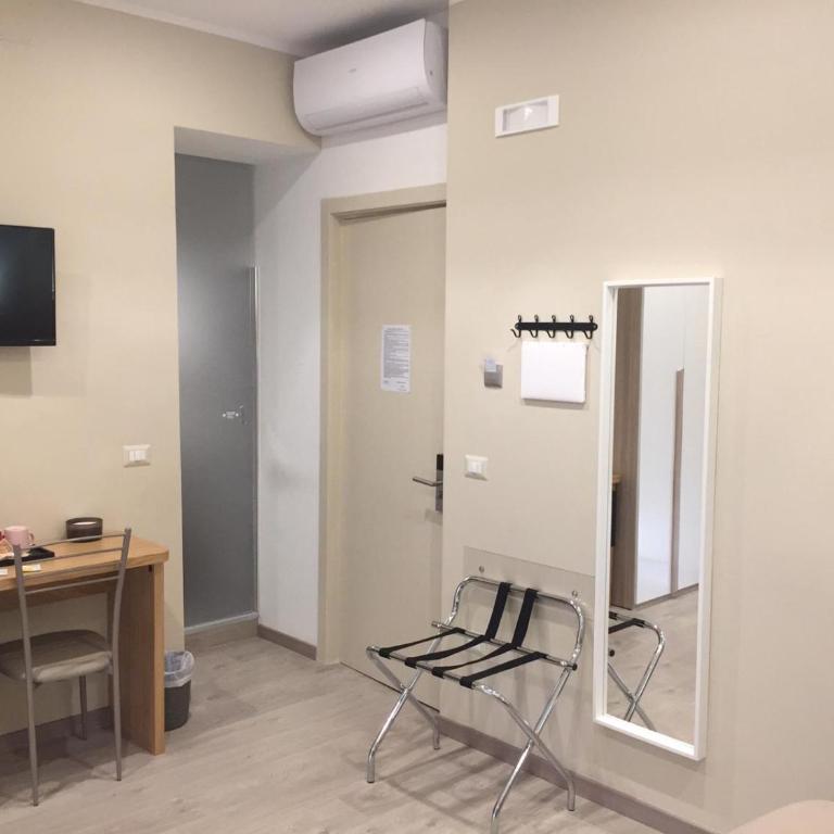 QuiSiSta - Double Room with Balcony - 1