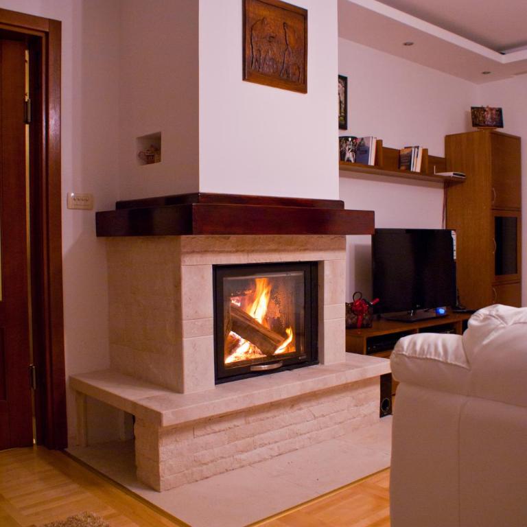 Garni Hotel Milica - Superior Three-Bedroom Apartment with Sea View - 2