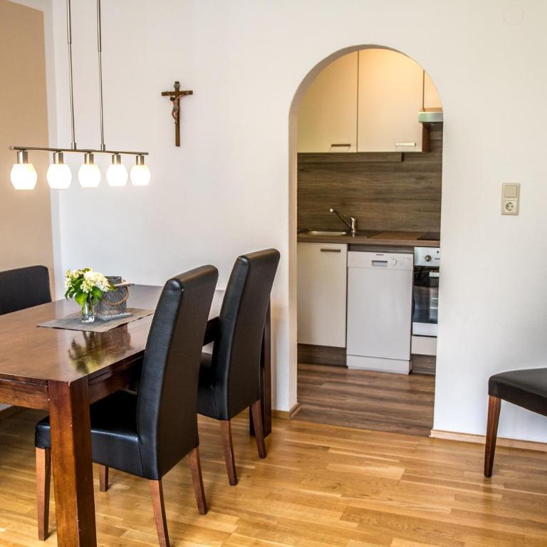 Alpsapart Regina - Two-Bedroom Apartment - 11