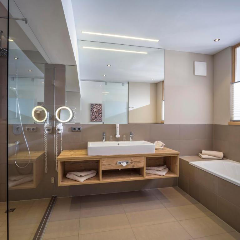 Hotel Zentral ****superior - Junior Suite „Maierl“ - 11