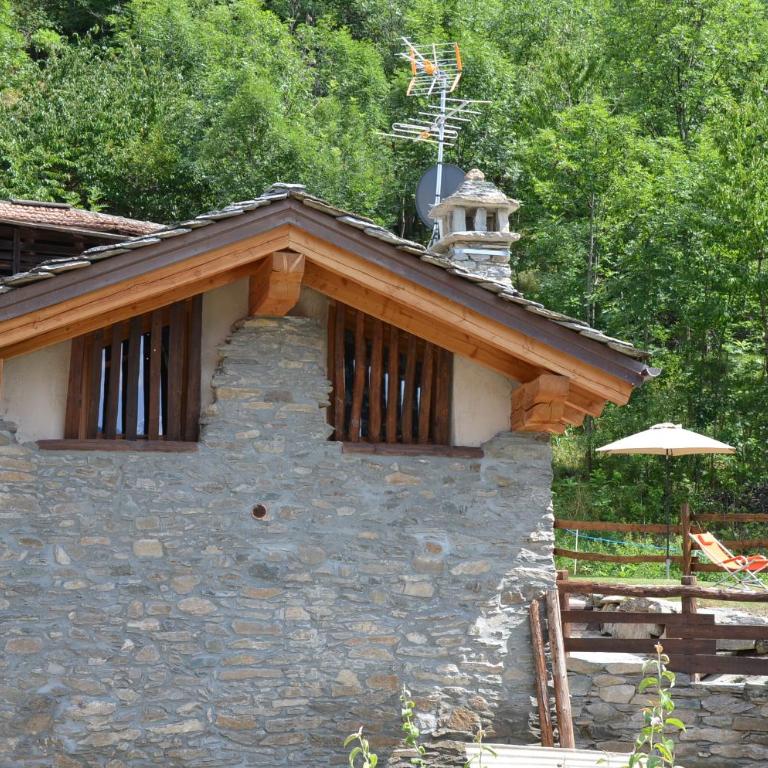 Charming Holiday House in Villeneuve Italia with Garden View - Casa Vacanze - 7