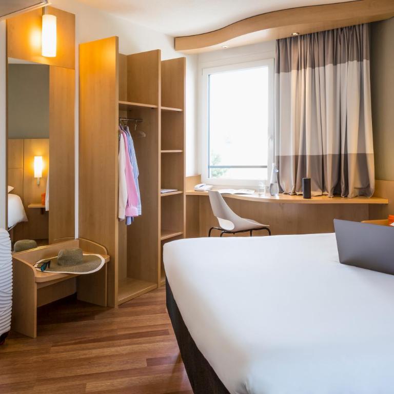 ibis Lausanne Crissier - Standard Zimmer (1 Doppelbett & 1 Einzelbett) - 5