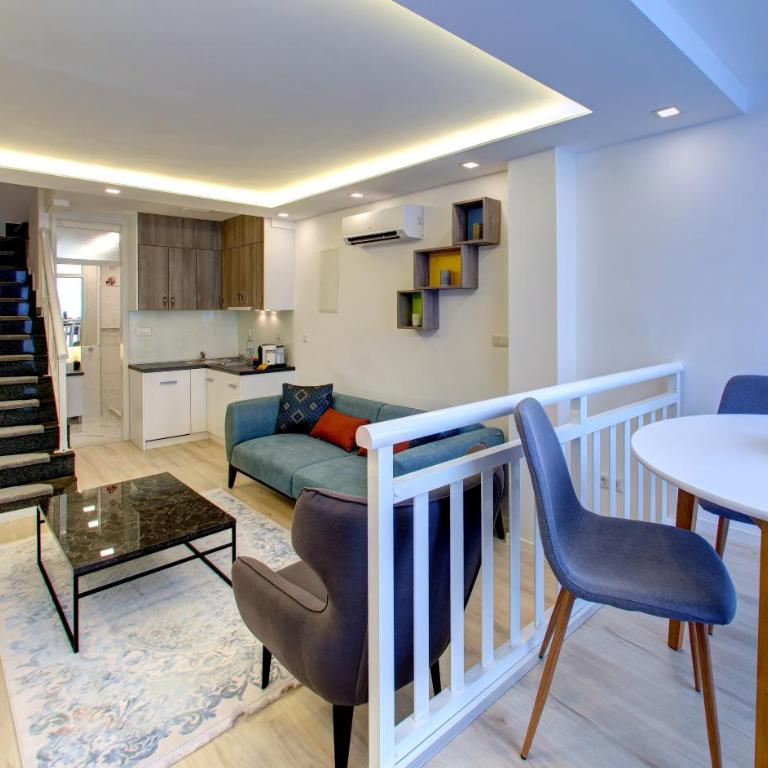 Emerald Apartment - One-Bedroom Apartment - 2