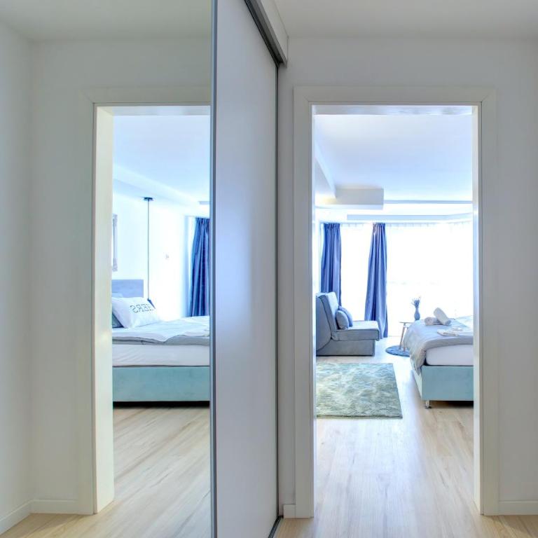 Emerald Apartment - One-Bedroom Apartment - 31