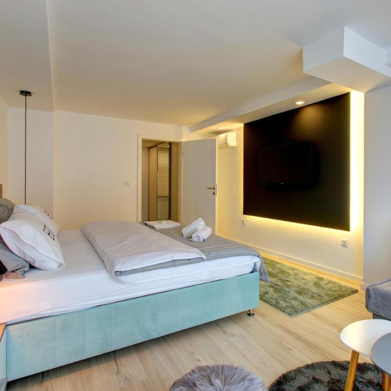 Emerald Apartment - One-Bedroom Apartment - 4