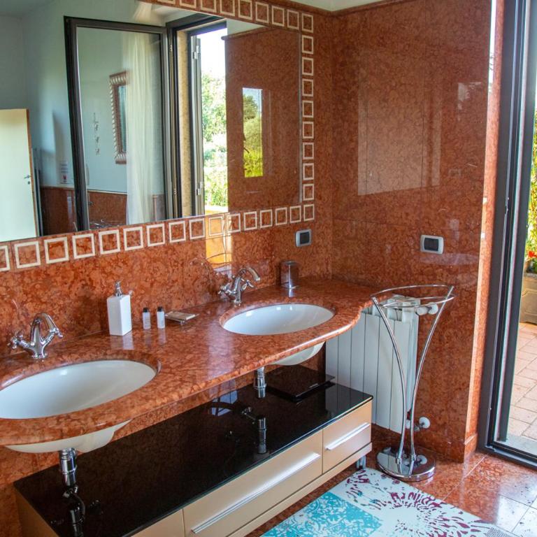 Bed and breakfast Ellera Viterbo - Suite con vasca doccia e balcone - 10