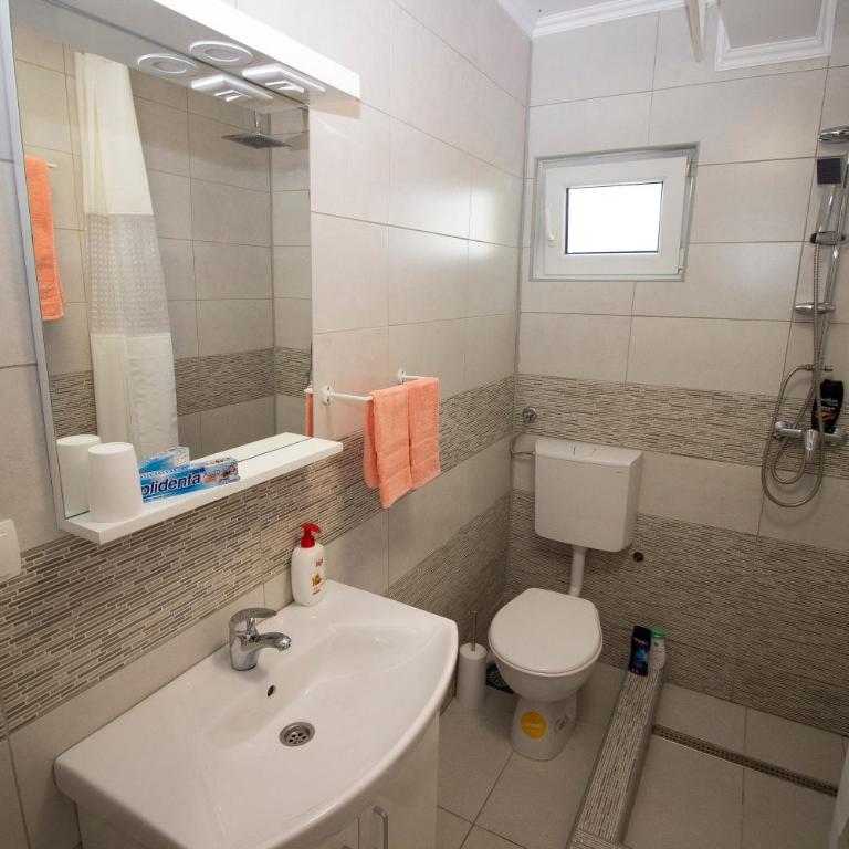 TIRYAKI - One-Bedroom Apartment - 9