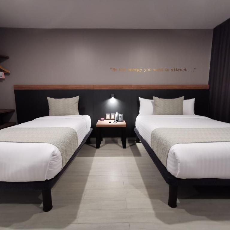 Bedford Hotel - Queen Room - Disability Access - 5