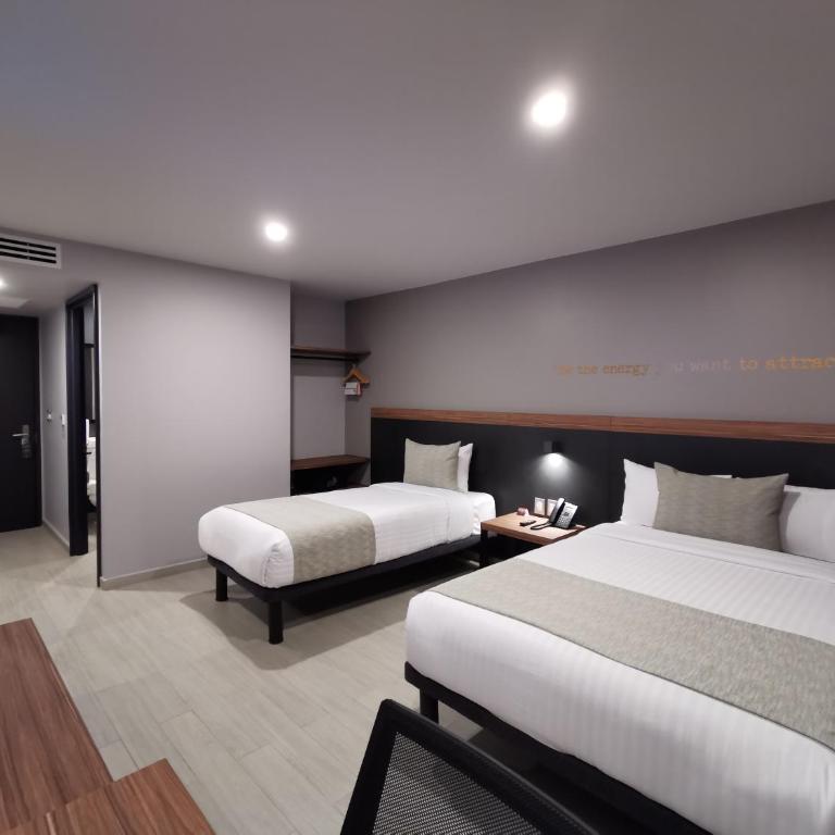 Bedford Hotel - Queen Room - Disability Access - 6