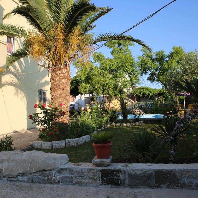 Garden - Two-Bedroom Apartment - 34