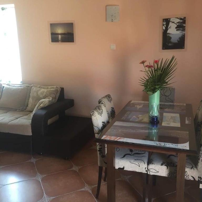 Garden - Two-Bedroom Apartment - 29