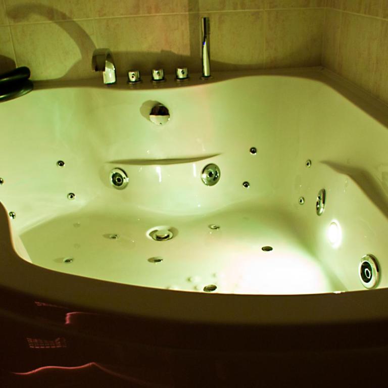 Garni Hotel Milica - Superior Three-Bedroom Apartment with Sea View - 8