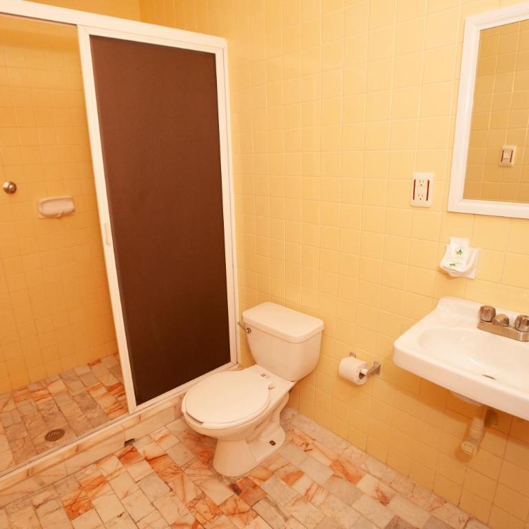 Hotel Tres Colonias - Sólo Adultos - Twin Room - 4