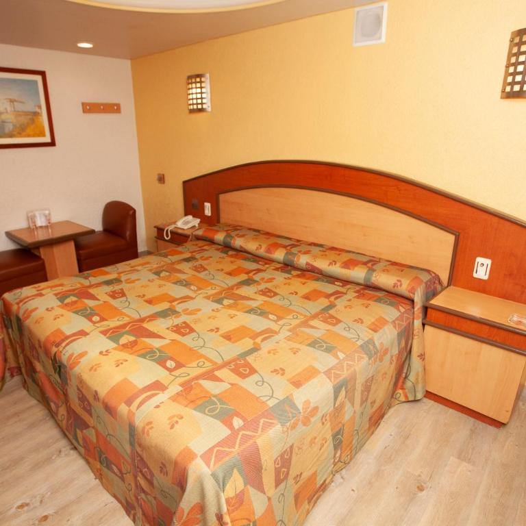 Hotel Tres Colonias - Sólo Adultos - King Room - 4